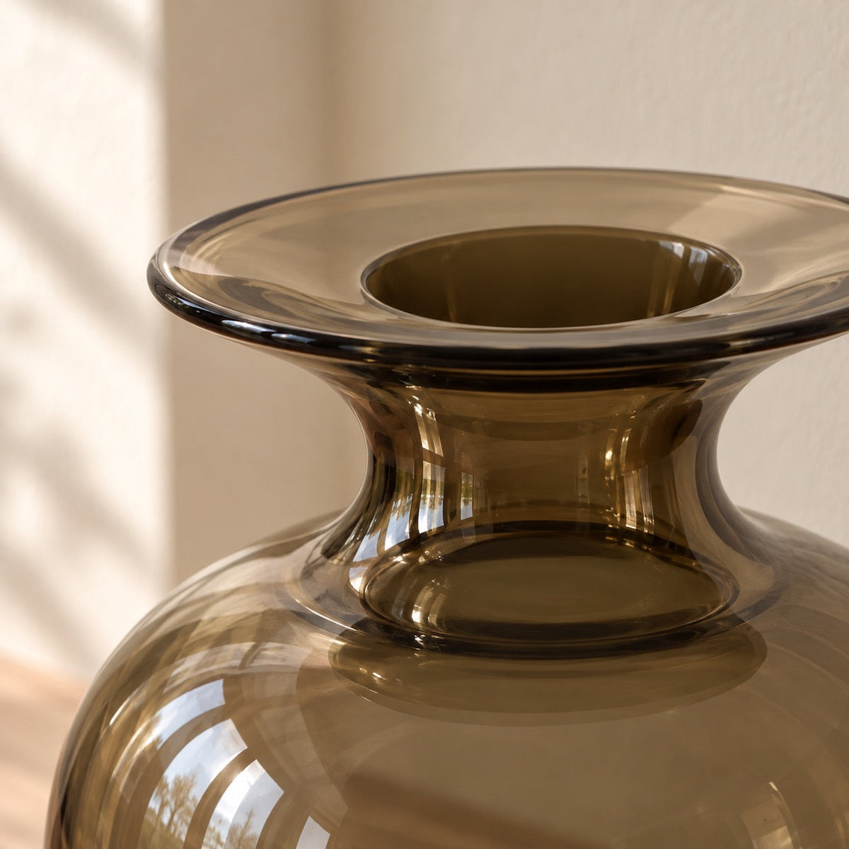 Kelp — Glass Vase