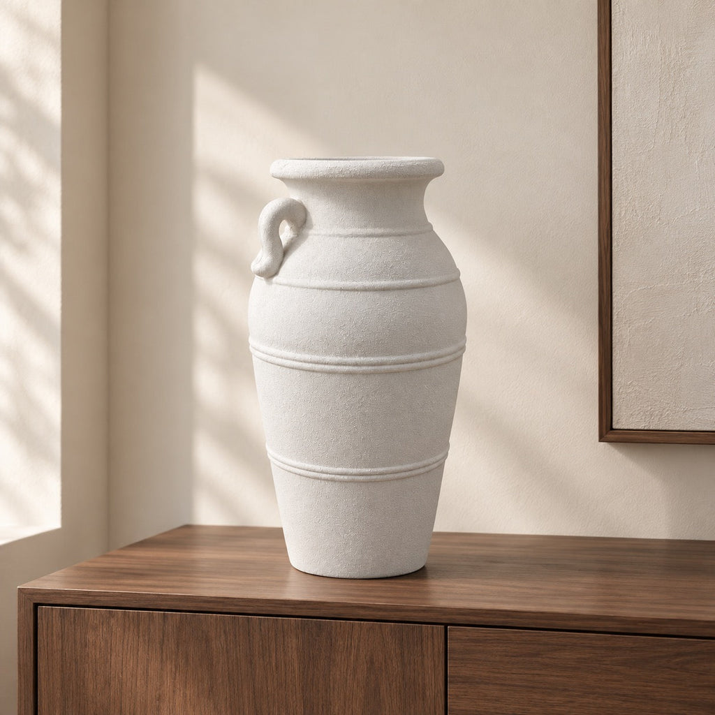 Delphi — Amphora Vase