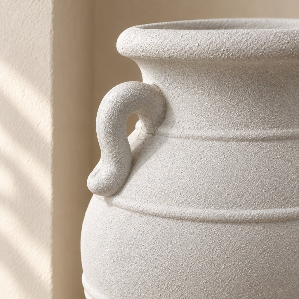 Delphi — Amphora Vase